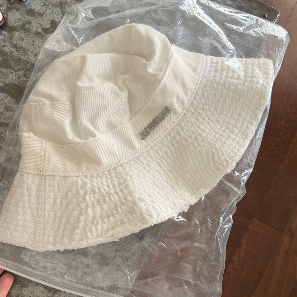 Jacquemus Cream Textured Bucket Hat with Logo Plaque
